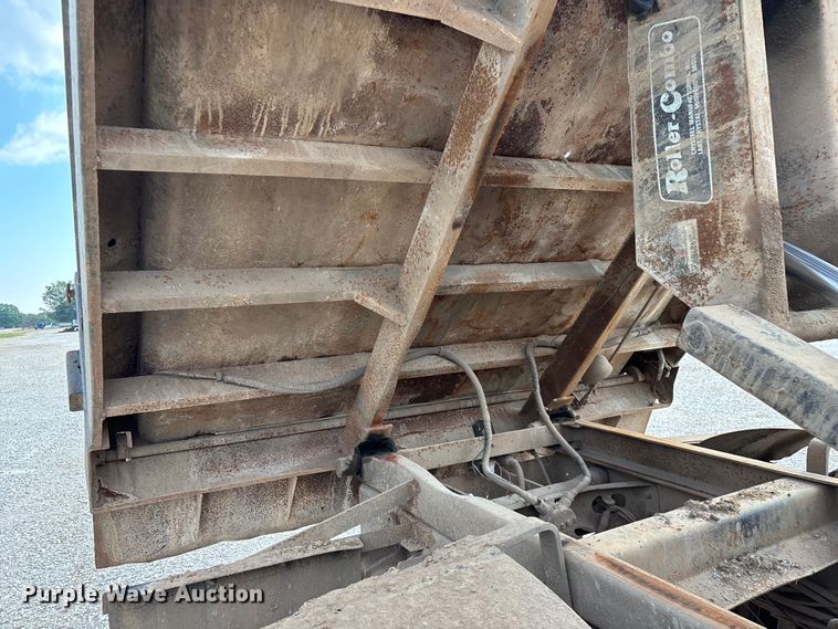 image for item FG0533 1992 International 4900 dump truck