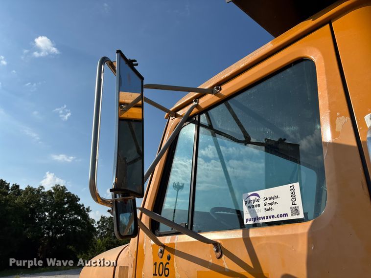 image for item FG0533 1992 International 4900 dump truck