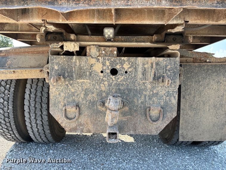 image for item FG0533 1992 International 4900 dump truck