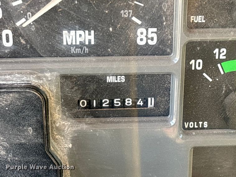 image for item FG0533 1992 International 4900 dump truck