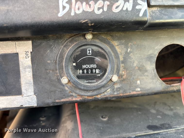 image for item FG0533 1992 International 4900 dump truck