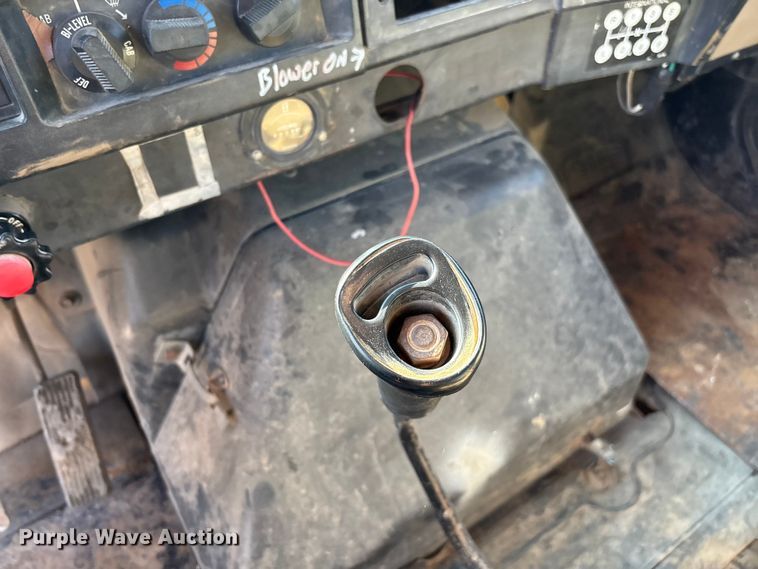 image for item FG0533 1992 International 4900 dump truck