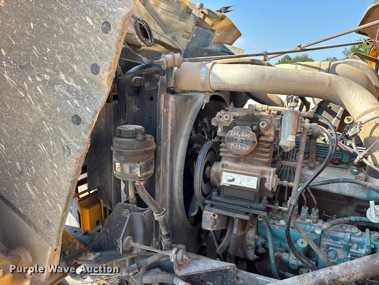 image for item FG0533 1992 International 4900 dump truck