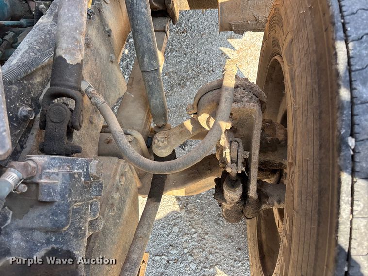 image for item FG0533 1992 International 4900 dump truck