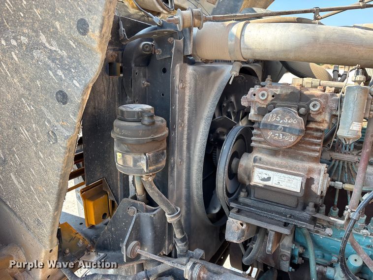 image for item FG0533 1992 International 4900 dump truck