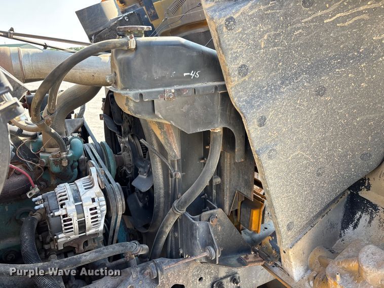image for item FG0533 1992 International 4900 dump truck