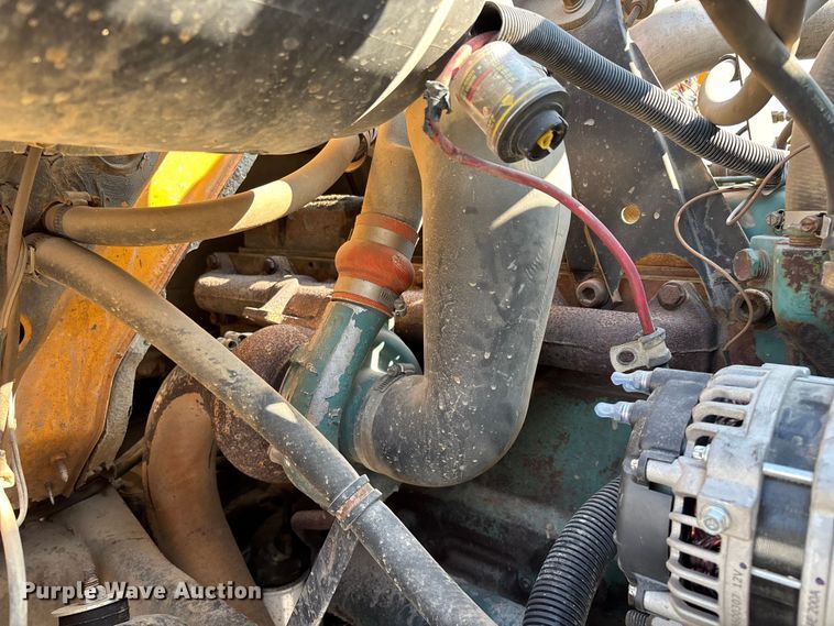 image for item FG0533 1992 International 4900 dump truck