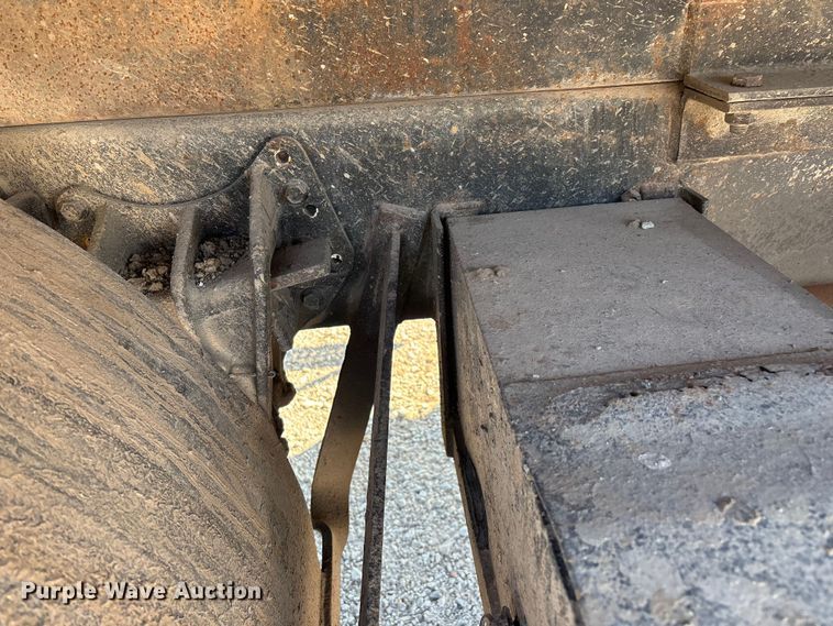 image for item FG0533 1992 International 4900 dump truck