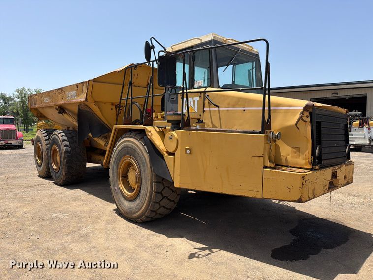 image for item FI0261 2000 Caterpillar D250E Series II articulated haul truck