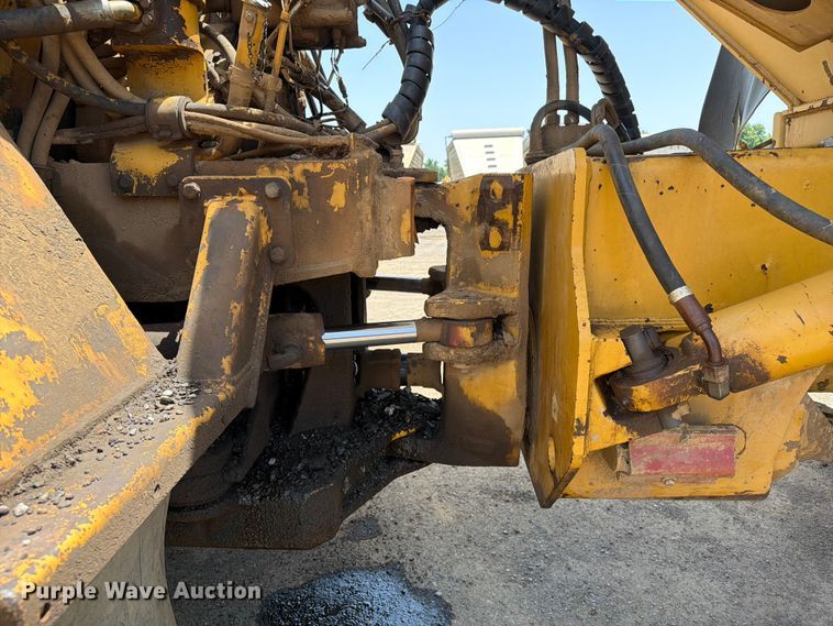 image for item FI0261 2000 Caterpillar D250E Series II articulated haul truck