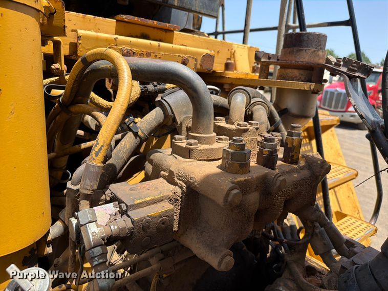 image for item FI0261 2000 Caterpillar D250E Series II articulated haul truck