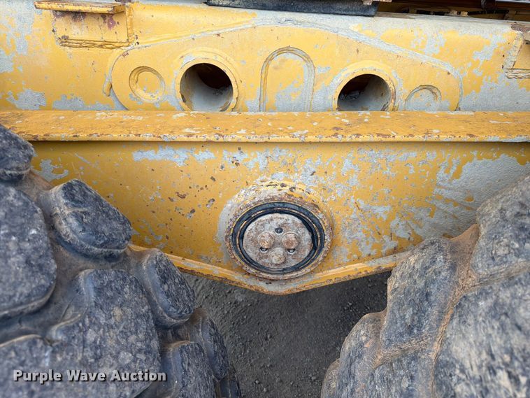 image for item FI0261 2000 Caterpillar D250E Series II articulated haul truck