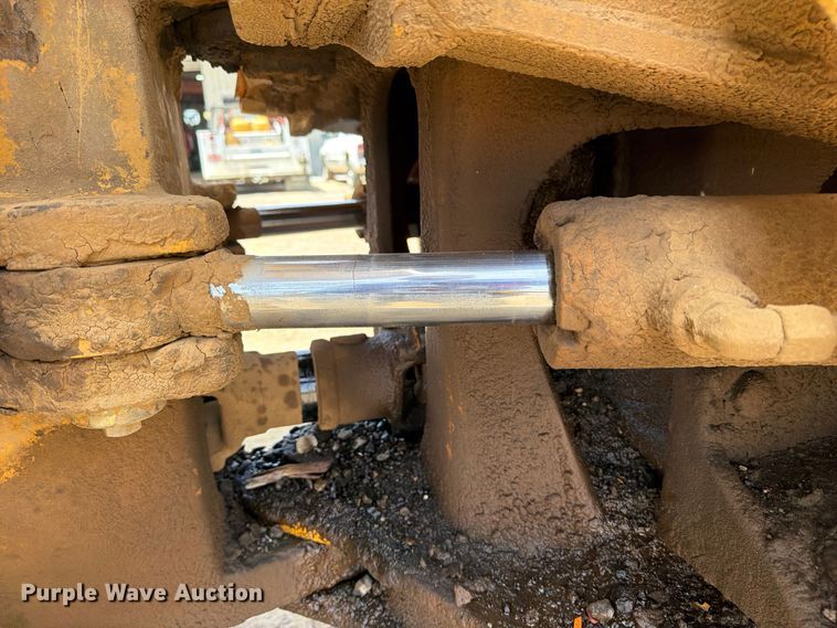 image for item FI0261 2000 Caterpillar D250E Series II articulated haul truck