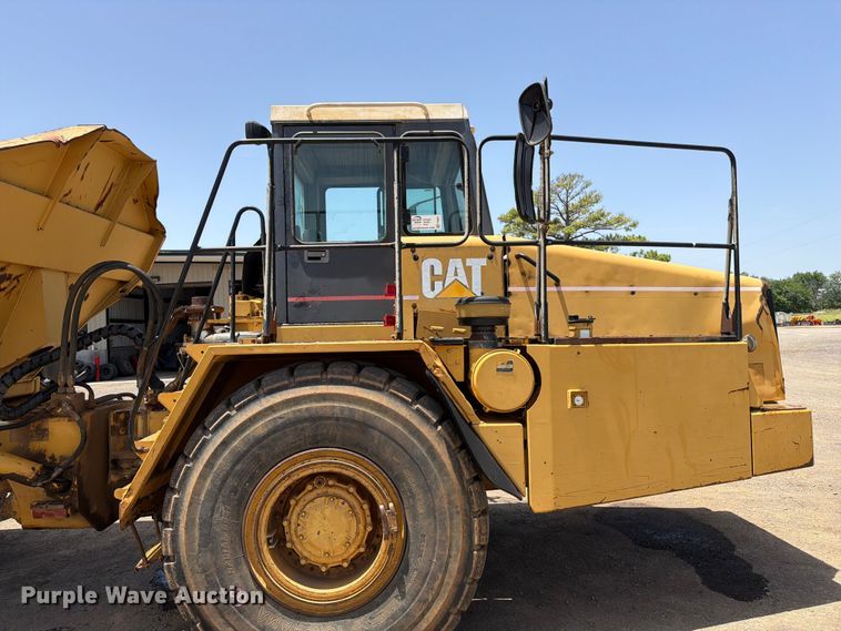 image for item FI0261 2000 Caterpillar D250E Series II articulated haul truck