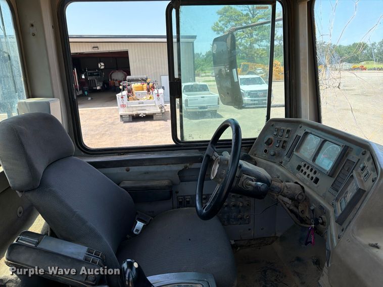 image for item FI0261 2000 Caterpillar D250E Series II articulated haul truck