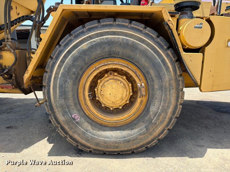 image for item FI0261 2000 Caterpillar D250E Series II articulated haul truck