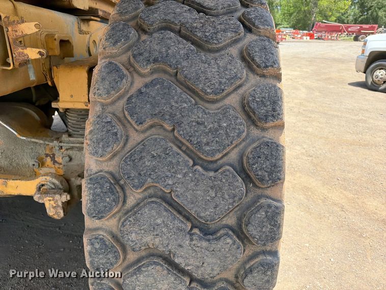 image for item FI0261 2000 Caterpillar D250E Series II articulated haul truck