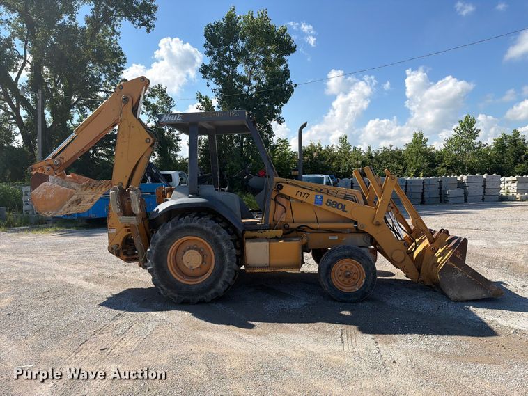 image for item FI0282 1997 Case 580L backhoe