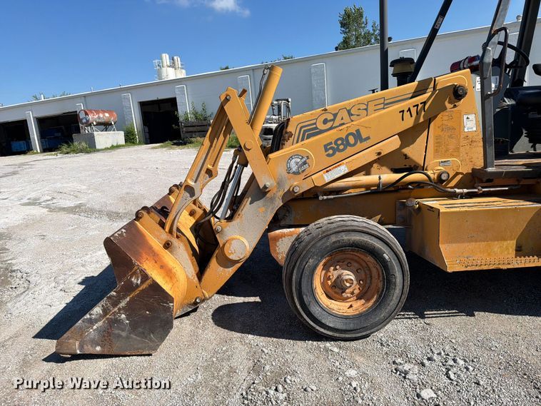 image for item FI0282 1997 Case 580L backhoe