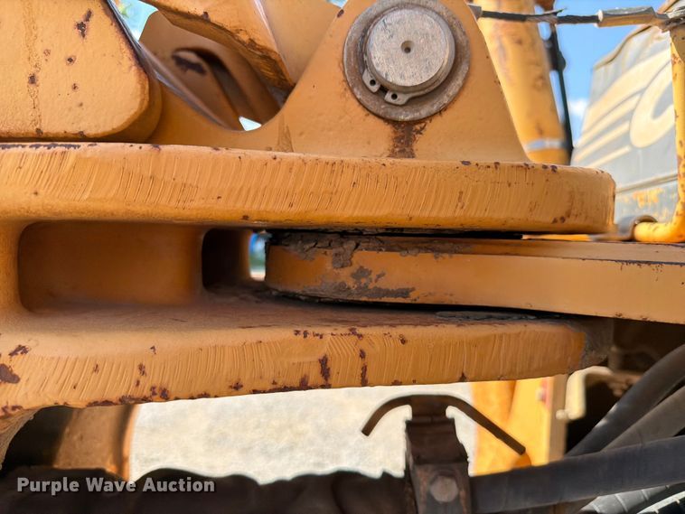 image for item FI0282 1997 Case 580L backhoe