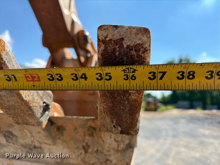 image for item FI0282 1997 Case 580L backhoe