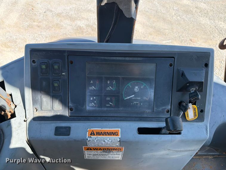 image for item FI0282 1997 Case 580L backhoe