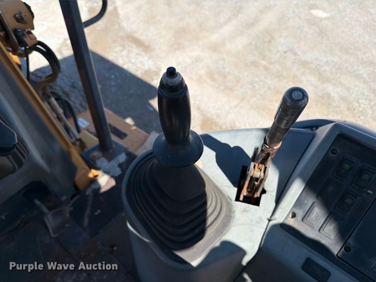 image for item FI0282 1997 Case 580L backhoe