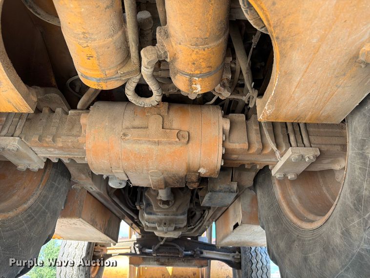 image for item FI0282 1997 Case 580L backhoe