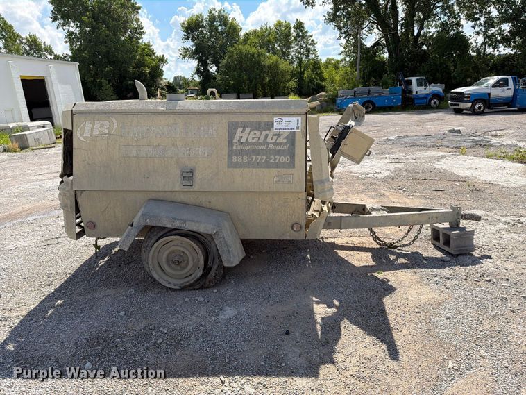 image for item FI0283 Ingersoll Rand R185 air compressor