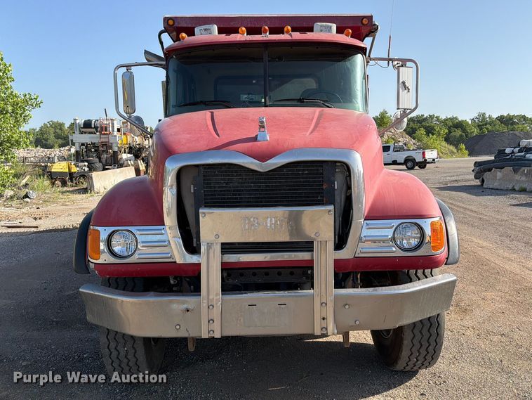 image for item FI0296 2005 Mack CV173 dump truck