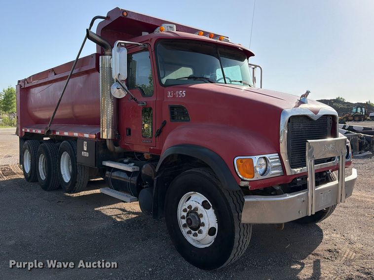image for item FI0296 2005 Mack CV173 dump truck