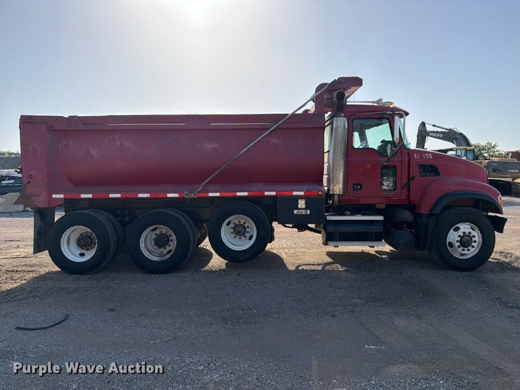 image for item FI0296 2005 Mack CV173 dump truck