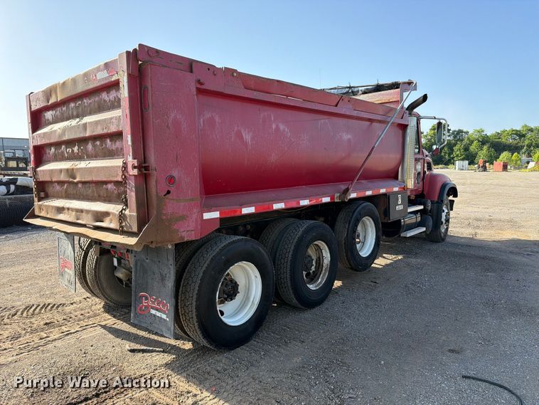 image for item FI0296 2005 Mack CV173 dump truck