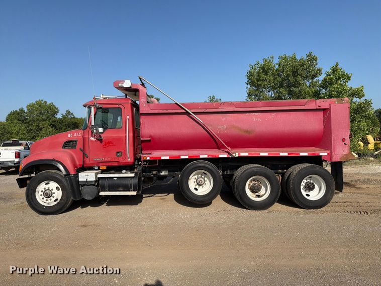 image for item FI0296 2005 Mack CV173 dump truck