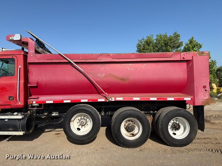 image for item FI0296 2005 Mack CV173 dump truck