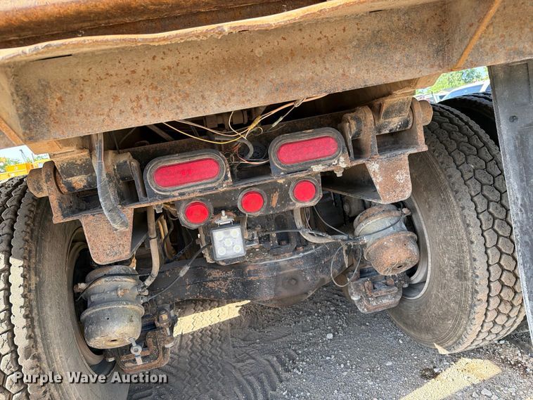 image for item FI0296 2005 Mack CV173 dump truck