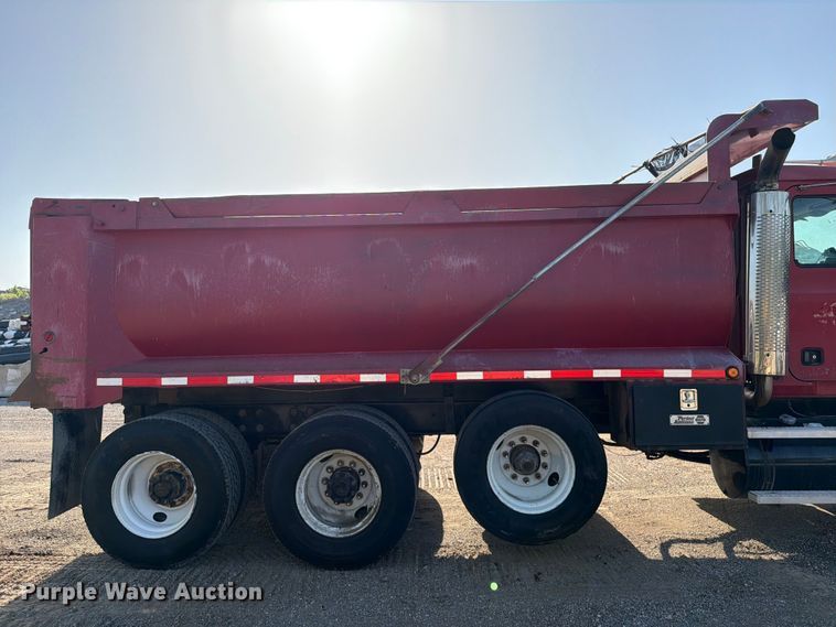 image for item FI0296 2005 Mack CV173 dump truck