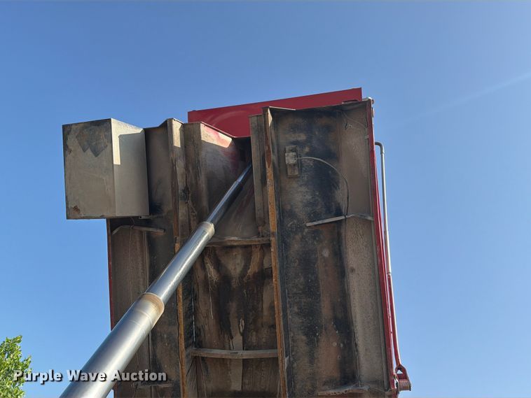 image for item FI0296 2005 Mack CV173 dump truck