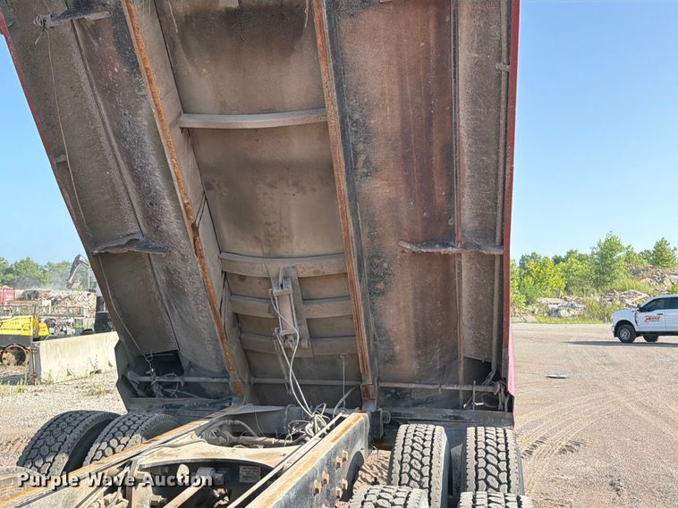 image for item FI0296 2005 Mack CV173 dump truck