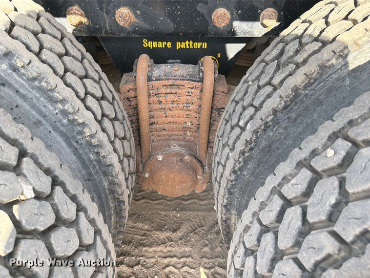 image for item FI0296 2005 Mack CV173 dump truck