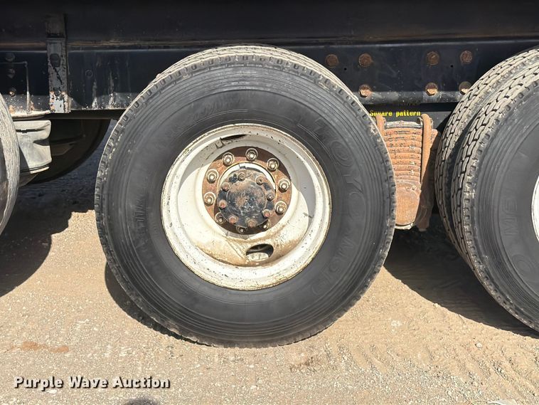 image for item FI0296 2005 Mack CV173 dump truck