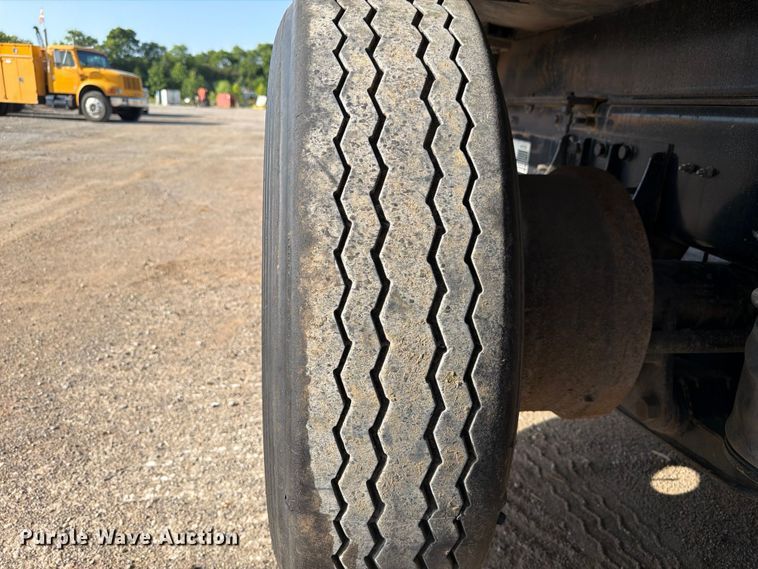 image for item FI0296 2005 Mack CV173 dump truck