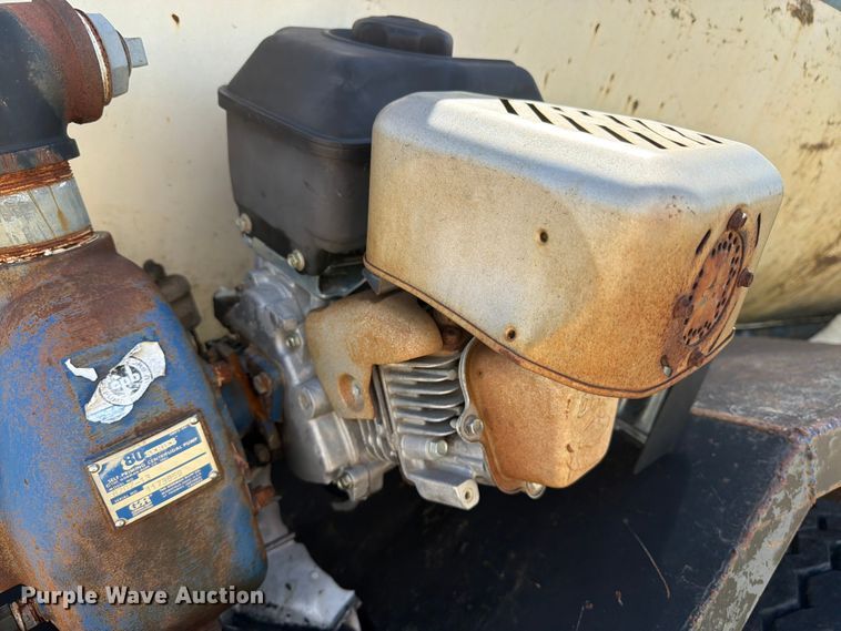 image for item FK0288 1982 International 2275 tank truck