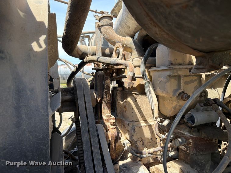 image for item FK0288 1982 International 2275 tank truck