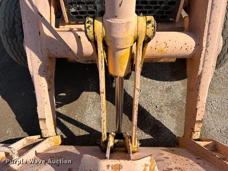 image for item FK3008 1994 John Deere 510D backhoe