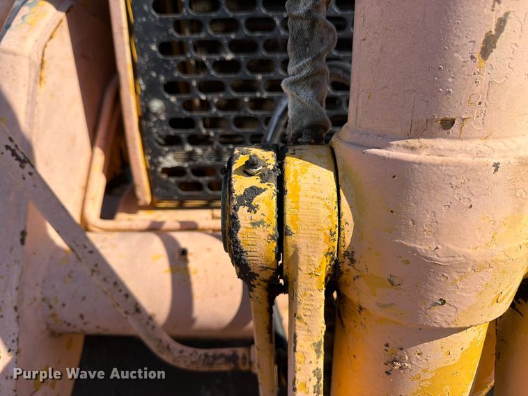 image for item FK3008 1994 John Deere 510D backhoe