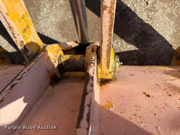 image for item FK3008 1994 John Deere 510D backhoe