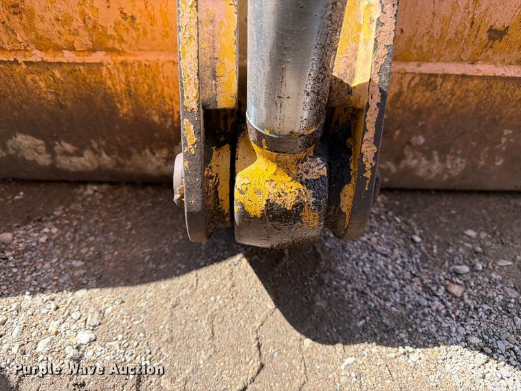 image for item FK3008 1994 John Deere 510D backhoe