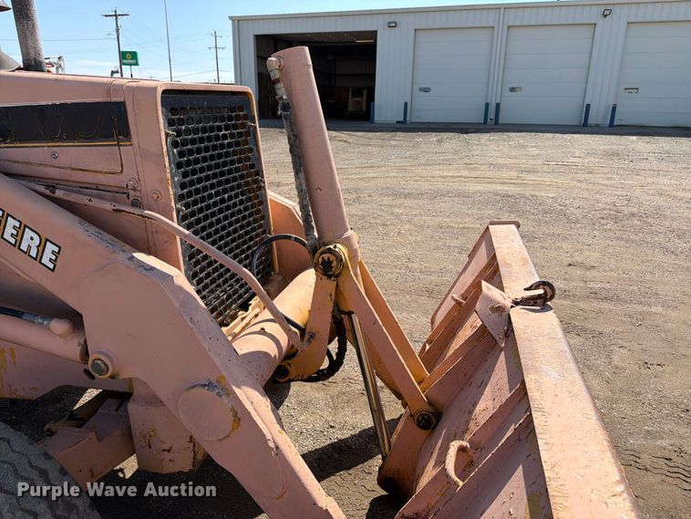 image for item FK3008 1994 John Deere 510D backhoe