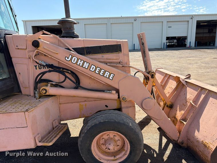 image for item FK3008 1994 John Deere 510D backhoe